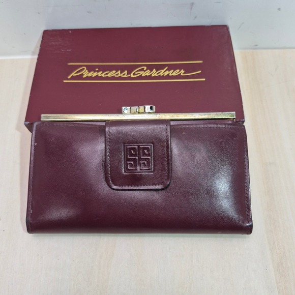 Princess Gardner Handbags - Vintage Princess Gardner Burgundy Leather French Purse Kiss Lock Trifold Wallet